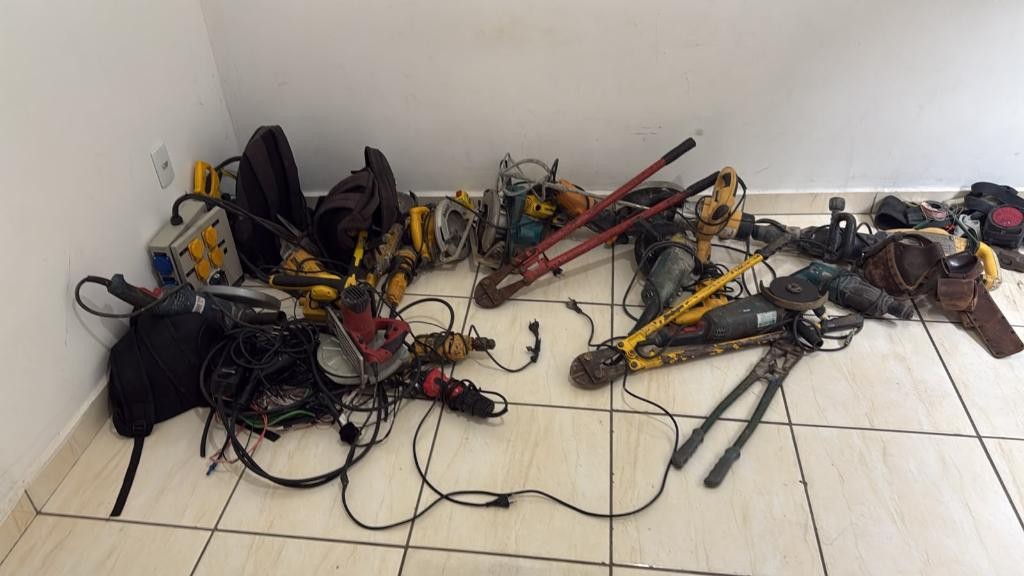 Polícia Civil prende homem por furto de fios de cobre no bairro Santa Rosa